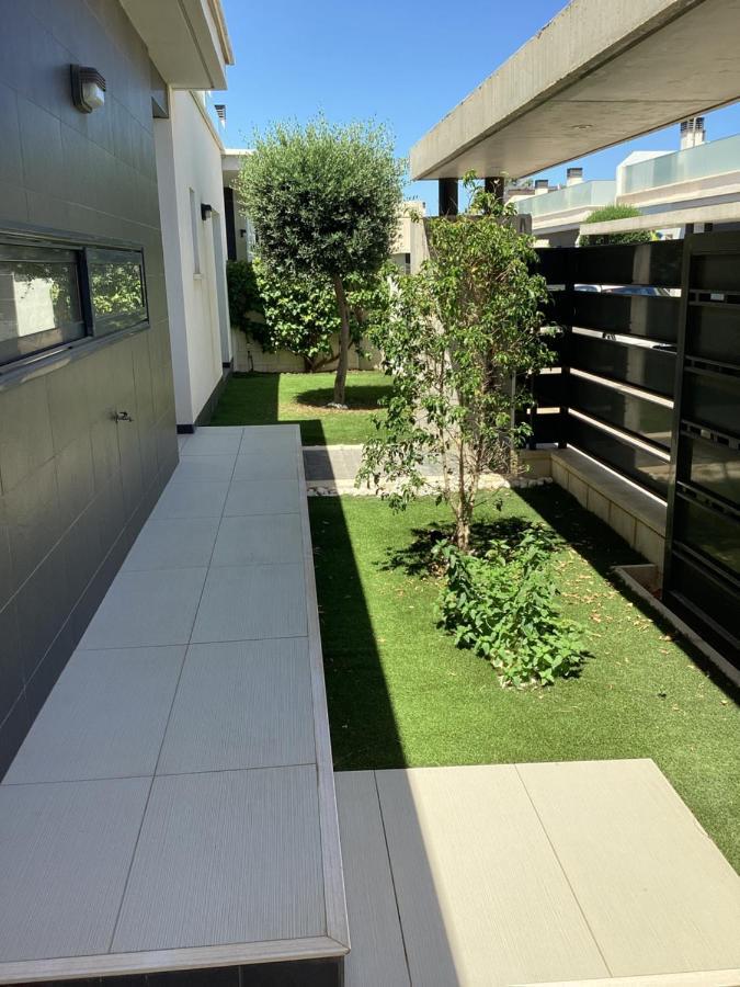 Housesleeps6-Pool-Beach-Garden-Solarium-Petok โอริอุเอลา ภายนอก รูปภาพ