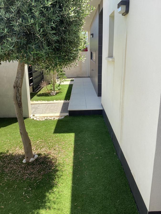 Housesleeps6-Pool-Beach-Garden-Solarium-Petok โอริอุเอลา ภายนอก รูปภาพ