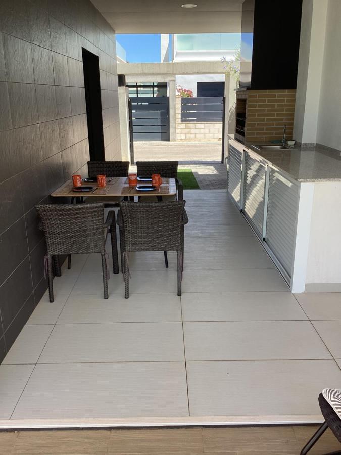Housesleeps6-Pool-Beach-Garden-Solarium-Petok โอริอุเอลา ภายนอก รูปภาพ