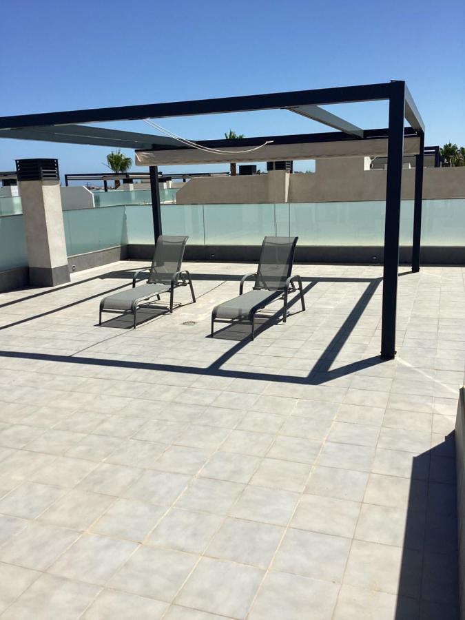 Housesleeps6-Pool-Beach-Garden-Solarium-Petok โอริอุเอลา ภายนอก รูปภาพ