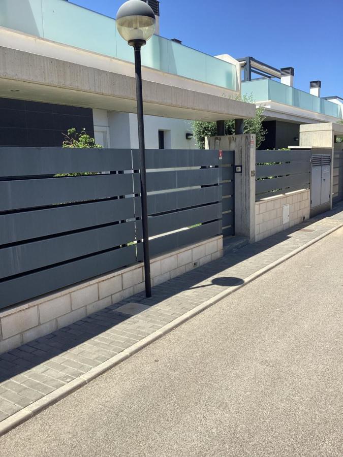 Housesleeps6-Pool-Beach-Garden-Solarium-Petok โอริอุเอลา ภายนอก รูปภาพ